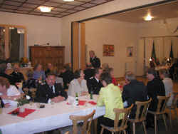 Manfred Ackermann begrt die Festversammlung.